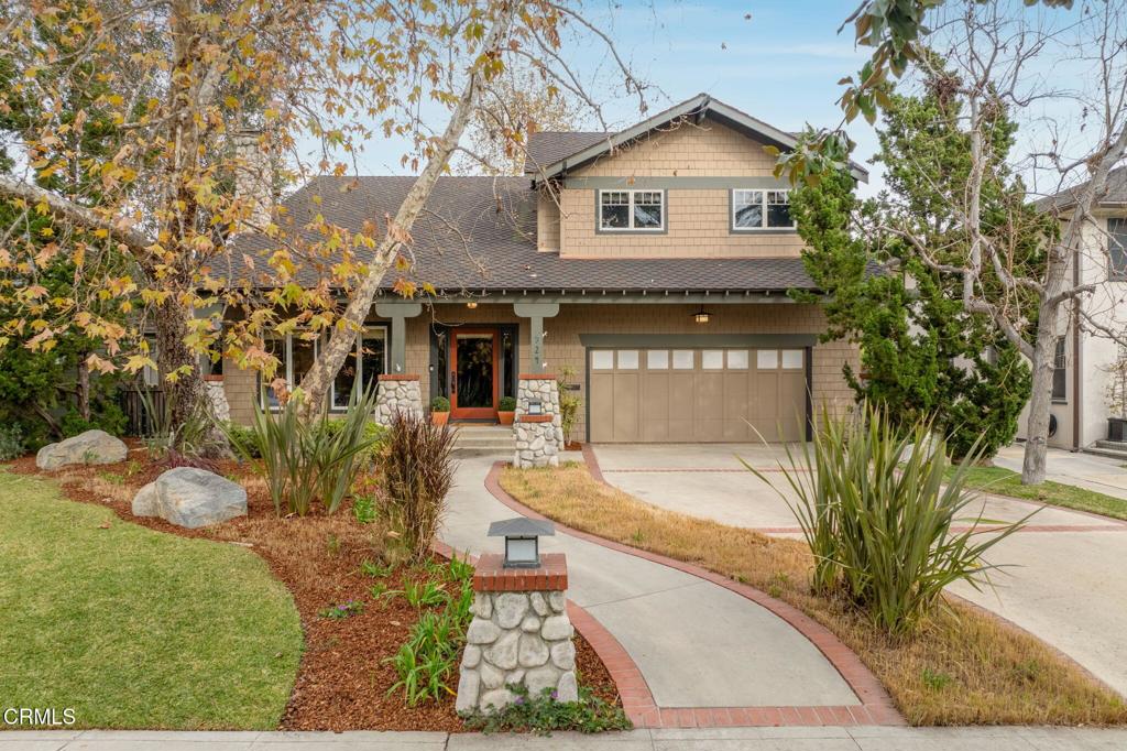 924 S Oakland Avenue