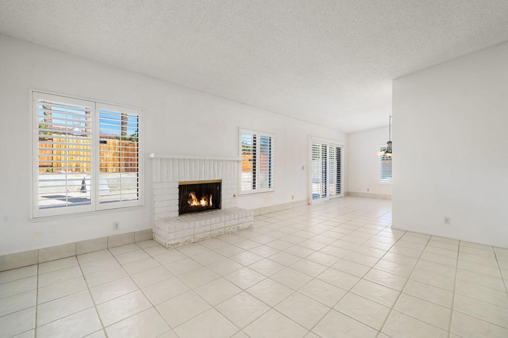 MLS #219139226DA image #4