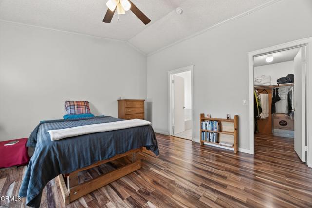 11881 Silver Spur Street, Ojai CA: https://media.crmls.org/mediaz/dffd7b21-93af-4d8f-a553-334213c70996.jpg