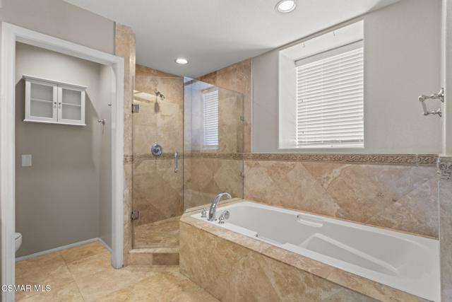 41985 Hemingway Court, Palm Desert CA: https://media.crmls.org/mediaz/dffde0f1-4e3f-4c03-8794-205aedb07348.jpg