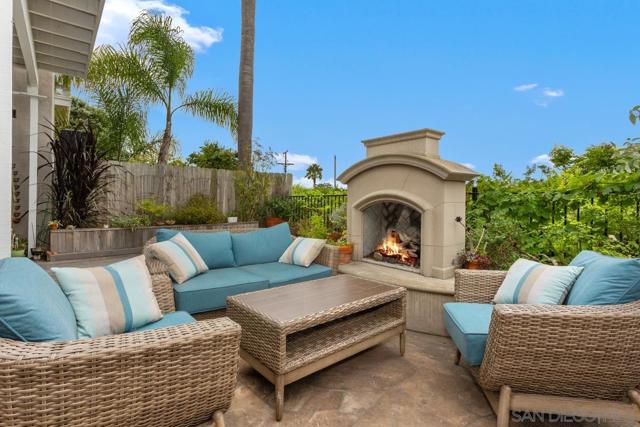 457 Arden Drive, Encinitas CA: https://media.crmls.org/mediaz/dffe7933-7573-415b-a74c-719ba770a178.jpg