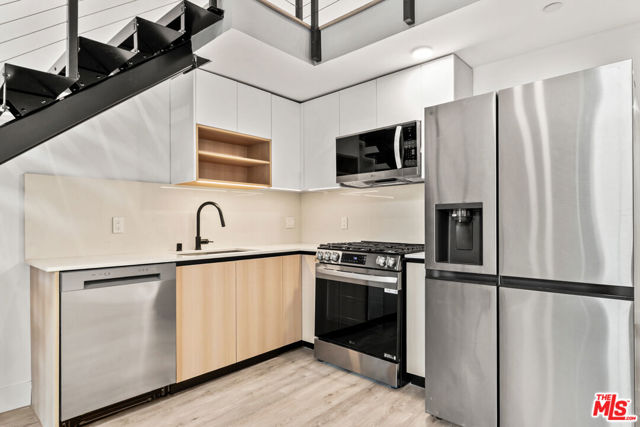 11013 Hartsook Street, 105 photo 5