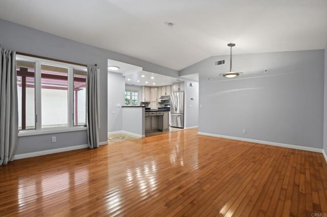 Detail Gallery Image 9 of 30 For 245 Smoke Tree Pl, Oceanside,  CA 92057 - 2 Beds | 2 Baths