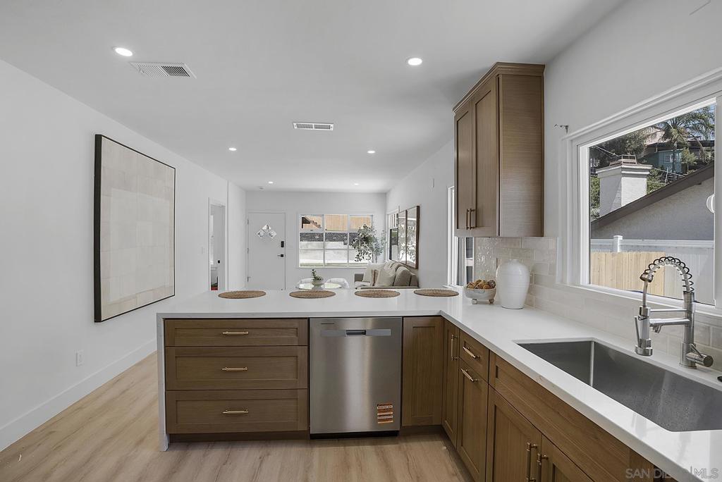 3296 Talbot - photo 9