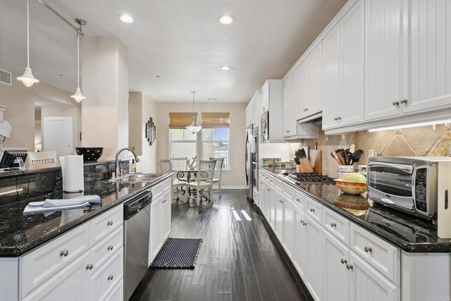 Detail Gallery Image 5 of 47 For 1540 Seabridge Ln, Oxnard,  CA 93035 - 2 Beds | 2 Baths