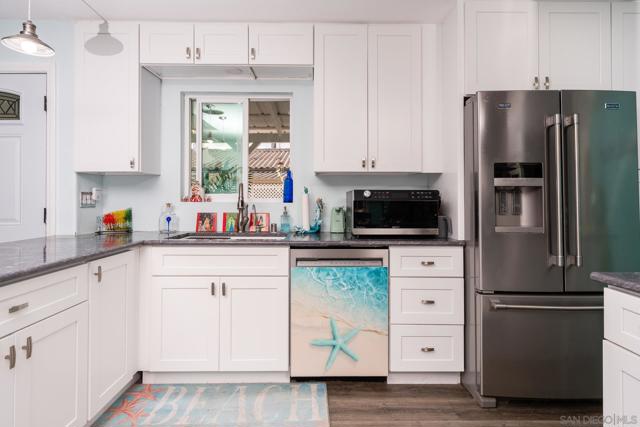 1212 H St, Ramona CA: https://media.crmls.org/mediaz/e000c50c-c43b-4718-9825-c9ccd1f73a5d.jpg