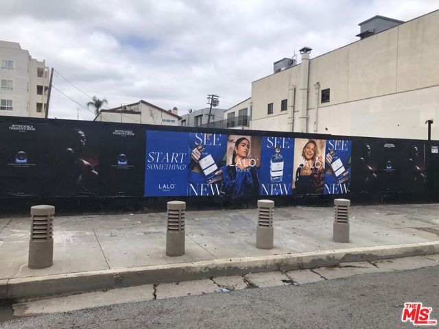 1255 S La Cienega Boulevard, Los Angeles CA: https://media.crmls.org/mediaz/e0012594-327b-4ddc-a425-724398c9df2b.jpg
