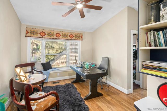 1115 S Mollison Ave, El Cajon CA: https://media.crmls.org/mediaz/e0014339-0e04-41ac-8e92-ffd62e4ab75d.jpg