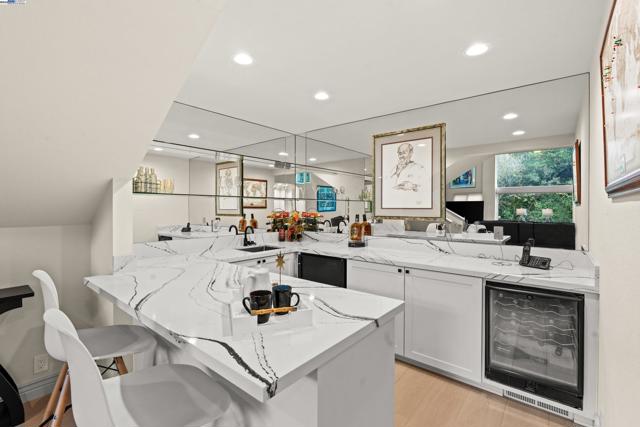 3146 Blackhawk Meadow Dr, Danville CA: https://media.crmls.org/mediaz/e0024b11-a29d-43d9-85b5-c8d14d3b3134.jpg