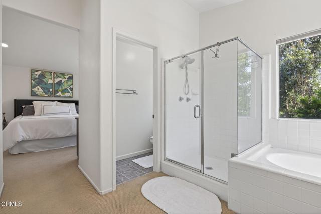5004 Ladera Vista Drive, Camarillo CA: https://media.crmls.org/mediaz/e00251ee-e9e7-4b78-b603-807044c39ddb.jpg