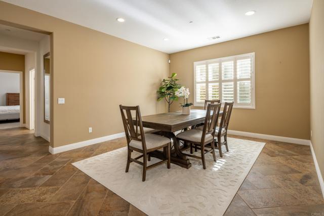 Detail Gallery Image 9 of 26 For 1247 Bellingham Dr, Oceanside,  CA 92057 - 4 Beds | 3 Baths