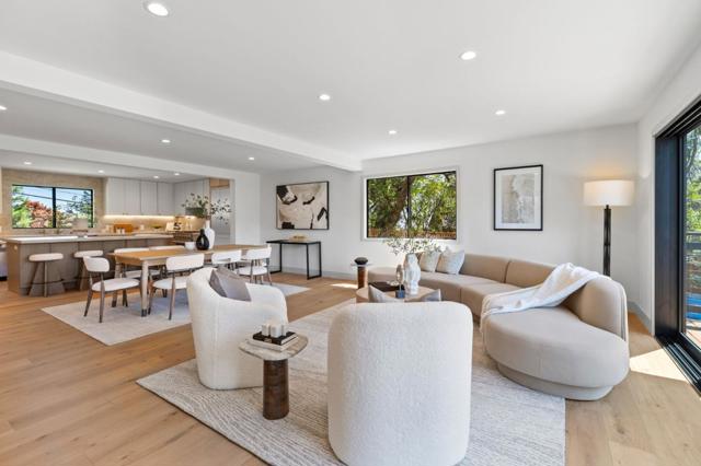 522 Summit Drive, Redwood City CA: https://media.crmls.org/mediaz/e002941f-4073-454e-9724-d07cdc4c3cf7.jpg