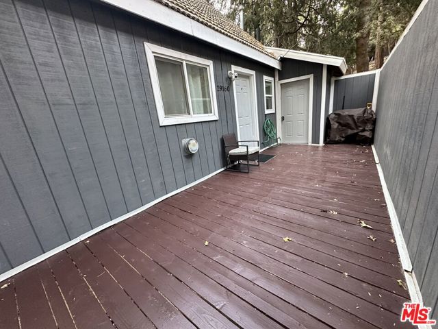 29160 Arrowhead Drive, Cedar Glen CA: https://media.crmls.org/mediaz/e002e18a-537f-4659-aa04-ab56a49218f7.jpg