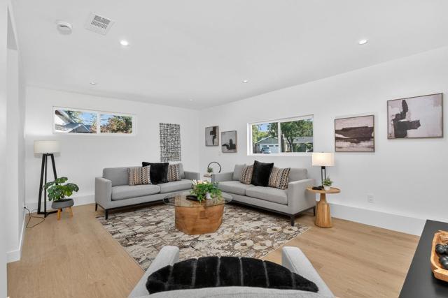 209 Nob Hill Way, Los Gatos CA: https://media.crmls.org/mediaz/e002e45c-c8d2-499b-9193-75f23f1caf26.jpg