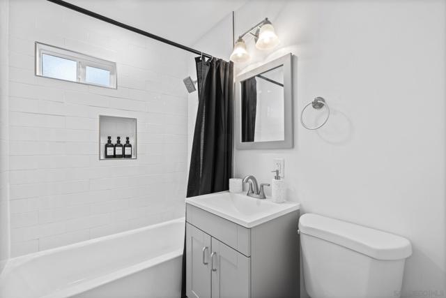 3808 14 46Th St, San Diego CA: https://media.crmls.org/mediaz/e00300e4-fdad-4402-b8d8-fd12c746a3a3.jpg