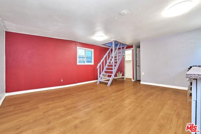 1612 Arlington Avenue, Los Angeles CA: https://media.crmls.org/mediaz/e0037c0b-71c6-4382-837a-c94208b3e50c.jpg