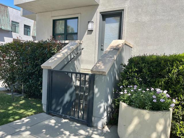 225 9th Avenue, San Mateo CA: https://media.crmls.org/mediaz/e003880d-700d-4890-98fb-884b10da989d.jpg