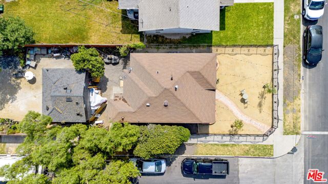201 E 91st Street, Los Angeles CA: https://media.crmls.org/mediaz/e0039698-4909-4b1a-a44e-267a7d610ebe.jpg
