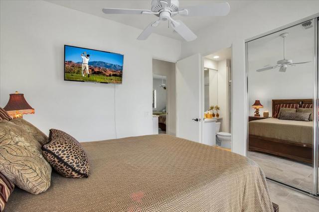 247 Loch Lomond Road, Rancho Mirage CA: https://media.crmls.org/mediaz/e0043d61-b861-4edd-ab82-ad990f6780bd.jpg