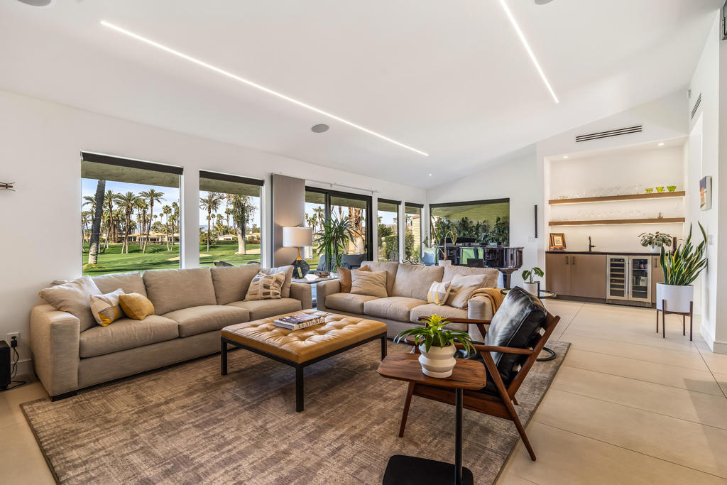 MLS #219135851DA image #2