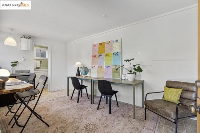1398 Scenic Ave, Berkeley CA: https://media.crmls.org/mediaz/e0048ef8-8497-468b-a209-5521ca041c02.jpg