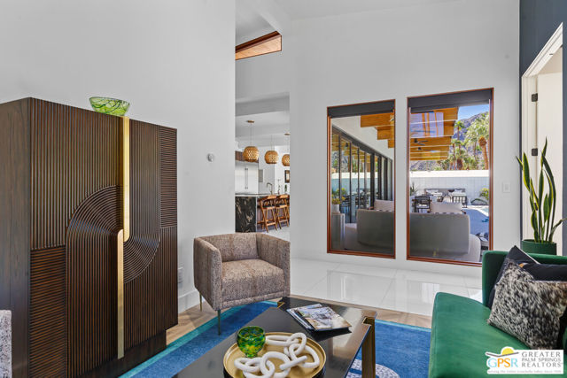 1189 N Rose Avenue, Palm Springs CA: https://media.crmls.org/mediaz/e00529f5-ff64-43b6-9a43-be46bf5fbfa8.jpg