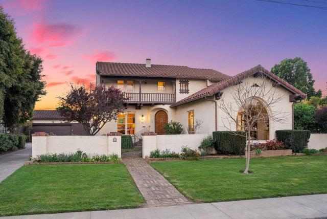 65 Monte Vista Avenue, Watsonville CA: https://media.crmls.org/mediaz/e005a353-5d94-43a7-8eab-362fb4288561.jpg