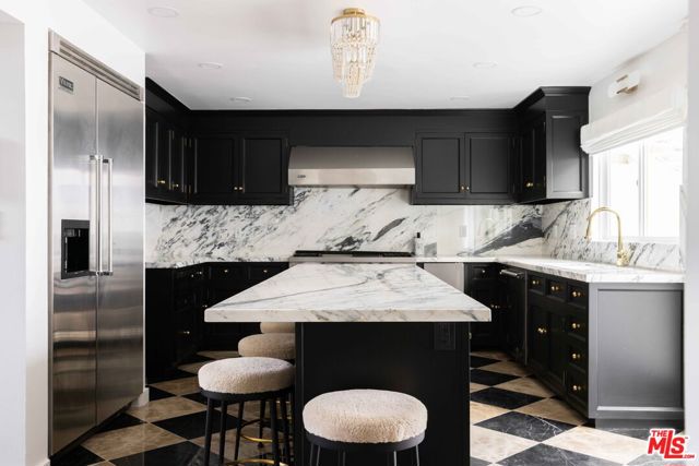 9809 Beeson Drive, Beverly Hills CA: https://media.crmls.org/mediaz/e00602ab-e870-4d7e-8cc4-c9d4f6079966.jpg