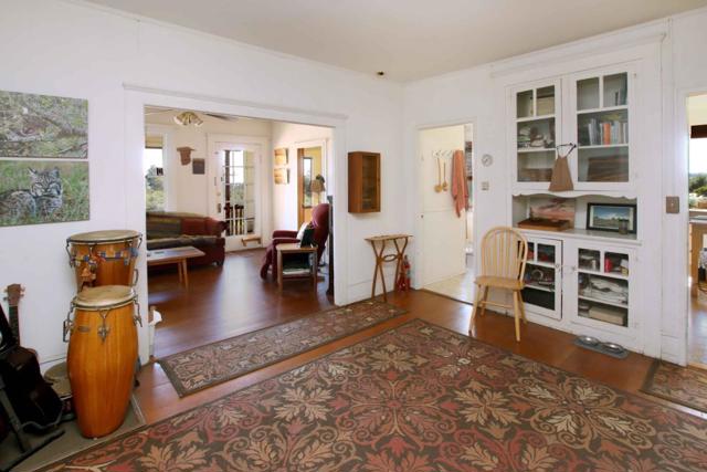 46 Valley View Road, Watsonville CA: https://media.crmls.org/mediaz/e006a50d-2350-420b-8ab9-d4a839406488.jpg