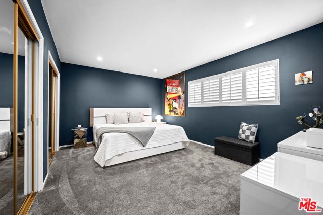 1221 N Kings Road, West Hollywood CA: https://media.crmls.org/mediaz/e0073d18-cc6b-49c9-ad02-73f9816c035e.jpg