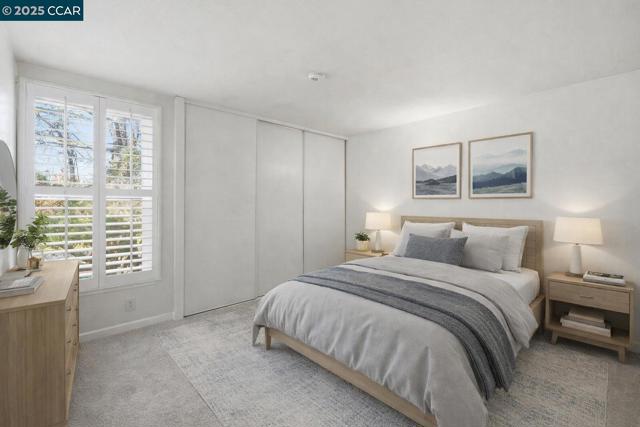 2890 Treat Blvd, Concord CA: https://media.crmls.org/mediaz/e0078b14-f614-4ca9-8385-2cec01e72f7c.jpg