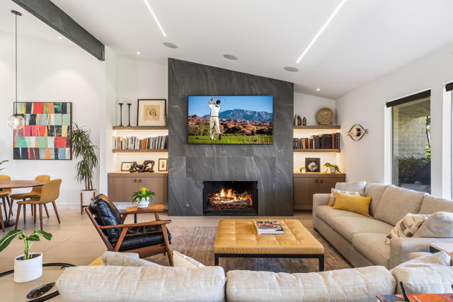 44841 Desert Horizons Drive, Indian Wells CA: https://media.crmls.org/mediaz/e007d974-fae9-40fb-bc7b-f4b9724539d5.jpg