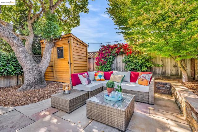 7231 Plank Ave, El Cerrito CA: https://media.crmls.org/mediaz/e007fcb6-0a13-4109-b2c2-51e26a1267b3.jpg