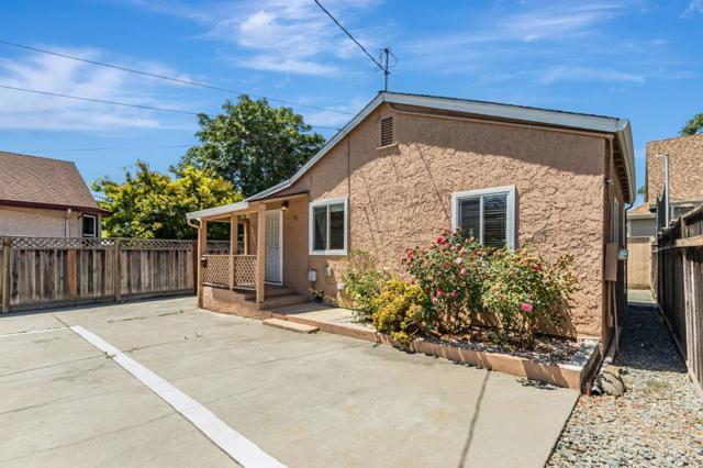 295 N 16th Street, San Jose CA: https://media.crmls.org/mediaz/e008d417-dab9-449e-b87c-f966ca5ef979.jpg