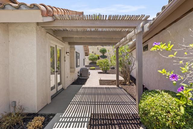 Detail Gallery Image 18 of 36 For 12623 Calle Charmona, Rancho Bernardo (San Diego),  CA 92128 - 2 Beds | 2 Baths