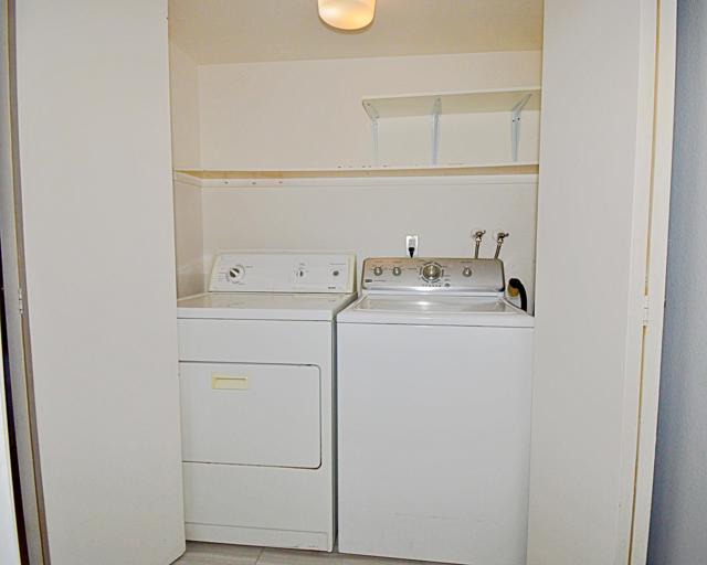 2230 N N. Indian Canyon Way Drive, Palm Springs CA: https://media.crmls.org/mediaz/e0098be8-48d4-4239-8f38-0b0be6740233.jpg