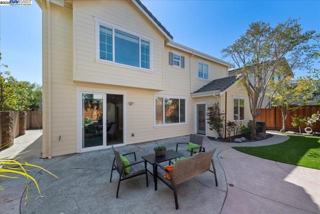 5200 N Forestdale Cir, Dublin CA: https://media.crmls.org/mediaz/e009b1ad-4fe5-470f-859b-6c2a0f4fbf10.jpg