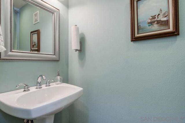 43 Via Sovana, Santee CA: https://media.crmls.org/mediaz/e00a00b9-407a-4d6d-8f0b-4005c1317e2b.jpg