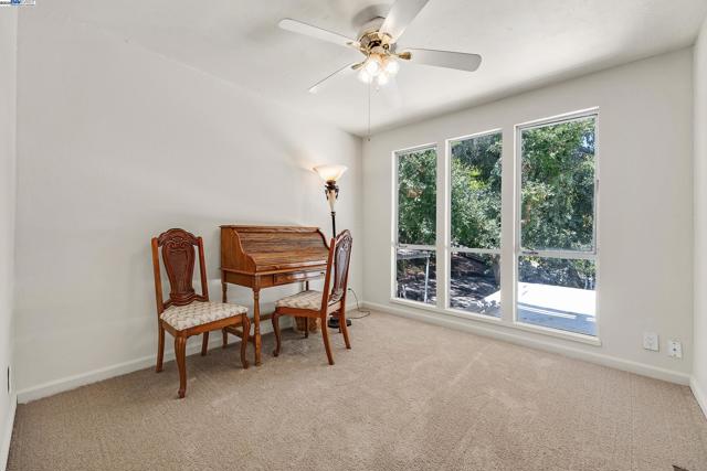 1923 Green Valley Rd, Alamo CA: https://media.crmls.org/mediaz/e00abbc6-e93a-4e28-b3c1-e8f03622dd94.jpg