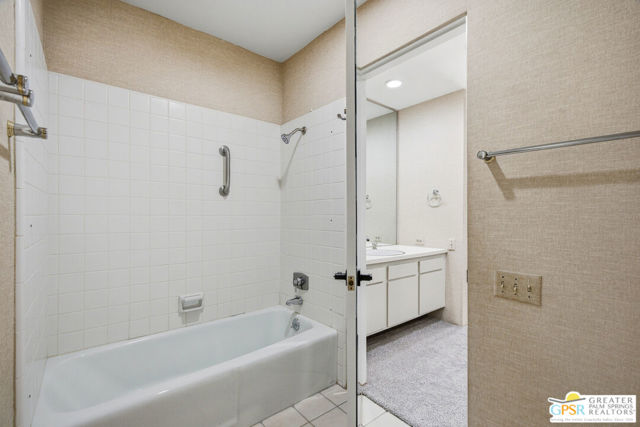 2515 N Whitewater Club Drive #A, Palm Springs, CA 92262