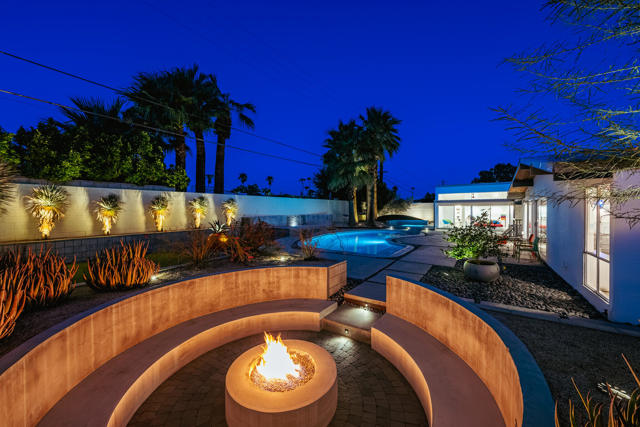 438 E Racquet Club Road, Palm Springs, CA 92262