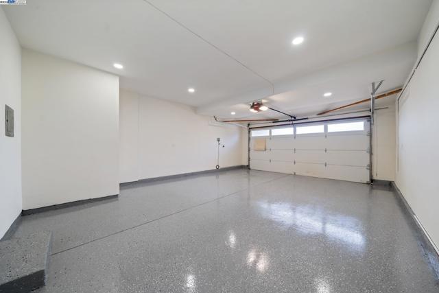 31314 San Andreas Dr, Union City CA: https://media.crmls.org/mediaz/e00c5288-2905-457f-aaed-9805adef3b76.jpg