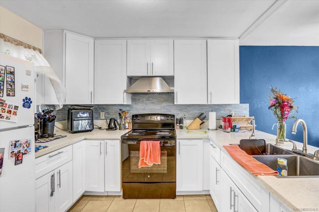 2877 47Th St, San Diego CA: https://media.crmls.org/mediaz/e00d0675-0ed1-4b55-a51c-97b43f1345ba.jpg