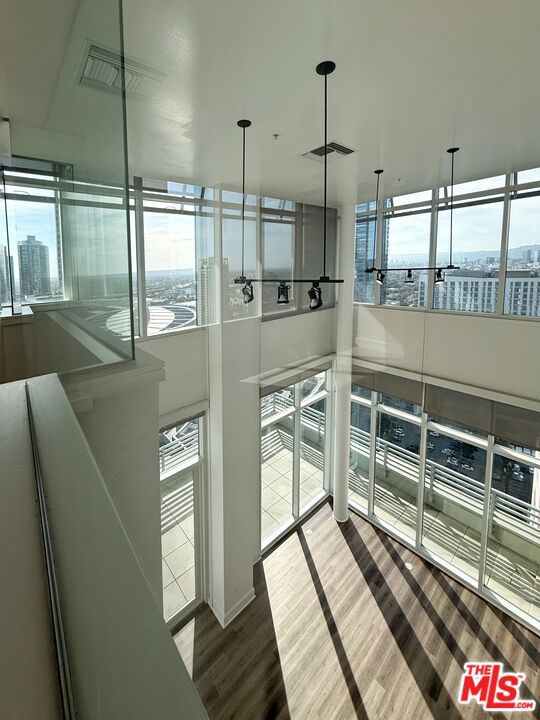 717 W Olympic Boulevard, Los Angeles CA: https://media.crmls.org/mediaz/e00d87bc-280e-4642-8f34-5b50a50b0203.jpg