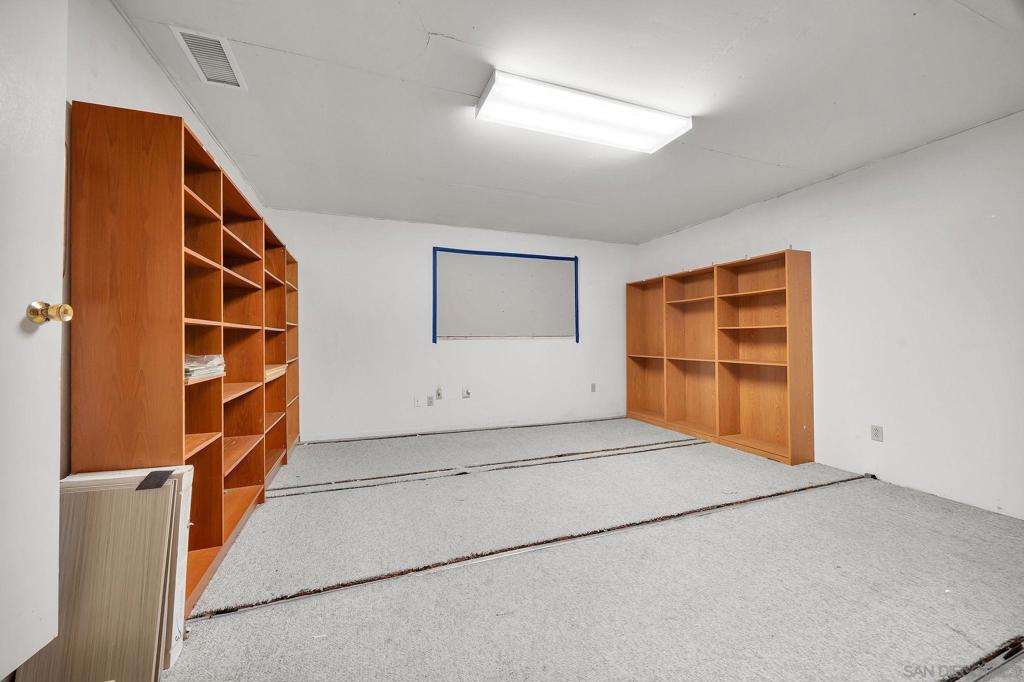 4560 Miami Way - photo 15