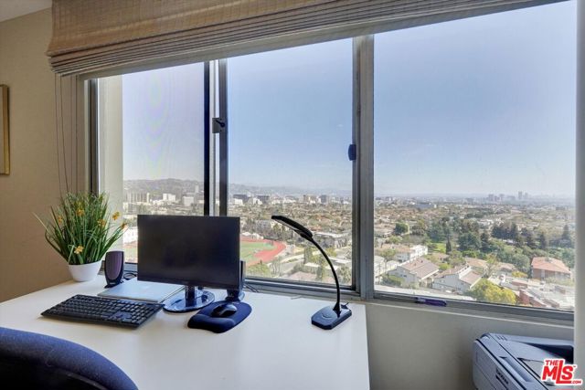 2160 Century Park East, Los Angeles CA: https://media.crmls.org/mediaz/e00f5785-1c6e-486f-8c90-b345c426c75f.jpg