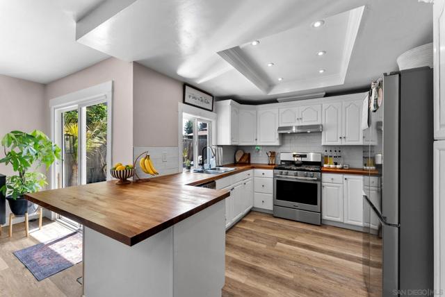 1650 Point Mugu Court, Chula Vista CA: https://media.crmls.org/mediaz/e00fe481-8c09-4c3f-90e7-dbc02d7760a2.jpg