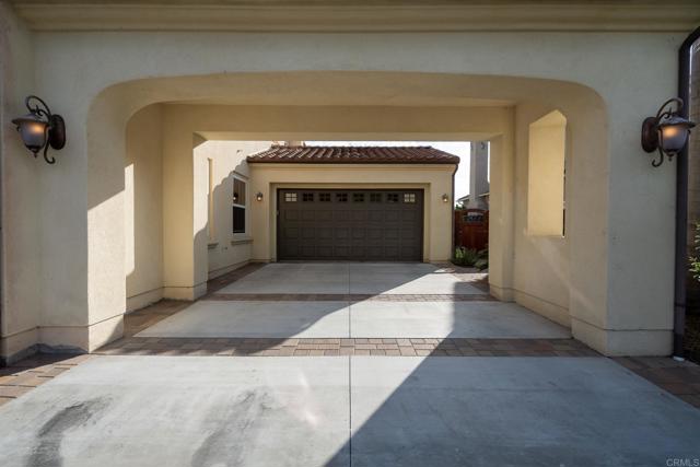 6767 Malachite Place, Carlsbad CA: https://media.crmls.org/mediaz/e01185a0-024b-4a7a-b8fb-7ebe1d6e65f5.jpg