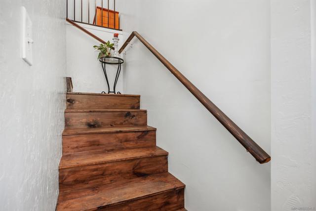 11270 San Luis Rey Dr, Valley Center CA: https://media.crmls.org/mediaz/e011dd7a-c19a-4af5-9a3d-54e547cd75d0.jpg