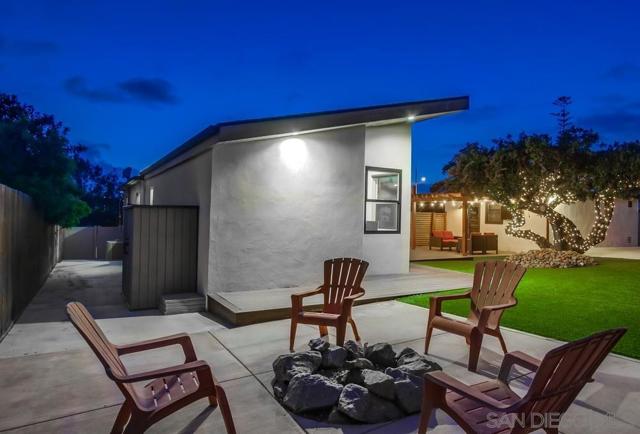 4471 Rolando Blvd, San Diego CA: https://media.crmls.org/mediaz/e011f9f7-5c03-4fd7-82ab-01b45e3455ef.jpg